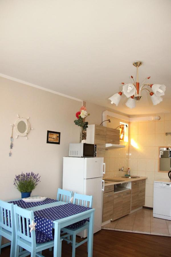 Apartamenty Eka Dom Goscinny 350M Do Plazy Rewal Buitenkant foto