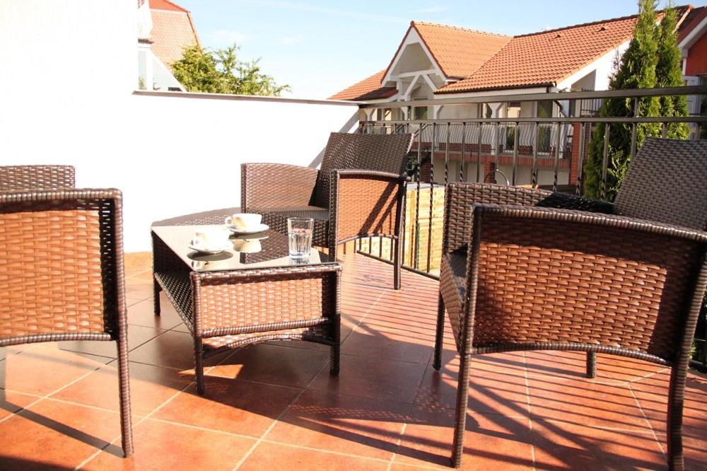 Apartamenty Eka Dom Goscinny 350M Do Plazy Rewal Buitenkant foto
